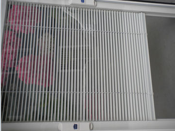 Le bas vertical - isolation thermique en verre de protection de la vie privée d'abat-jour internes d'E